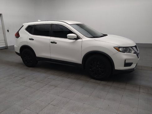 Used 2019 Nissan Rogue S FWD image 11