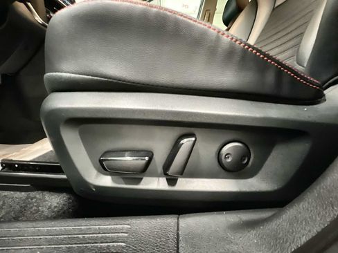 Used 2026 Nissan Rogue SV AWD/4WD image 14