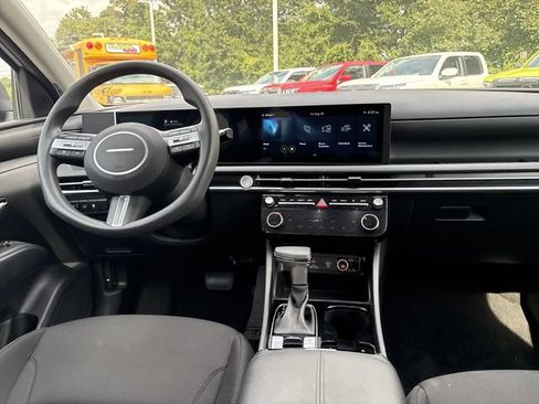 Used 2026 Hyundai Tucson SEL Plus FWD image 3