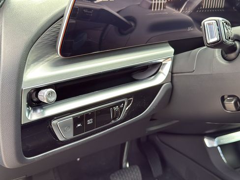 New 2026 Cadillac Lyriq Premium Luxury image 12