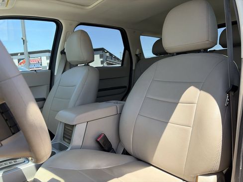 Used 2008 Ford Escape XLT FWD image 8