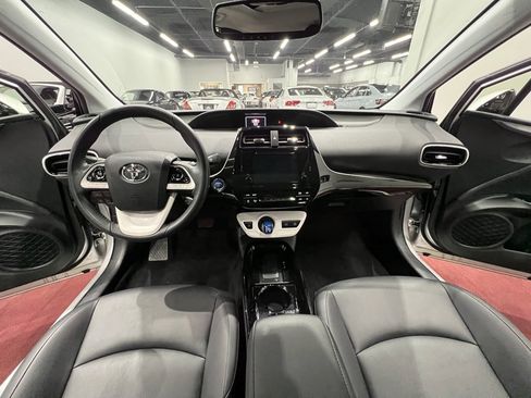 Used 2017 Toyota Prius Four image 44