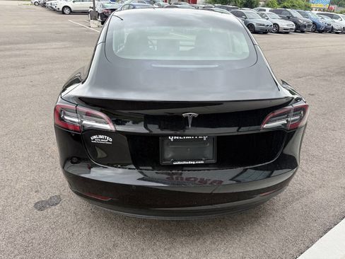 Used 2022 Tesla Model 3 RWD image 11