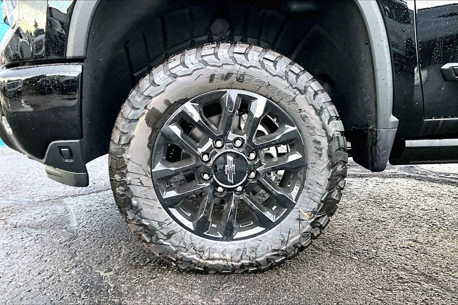 New 2026 Chevrolet Silverado 2500 High Country w/ Midnight Edition AWD/4WD image 12