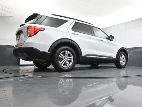 Certified 2024 Ford Explorer XLT w/ Equipment Group 202A AWD/4WD image 35