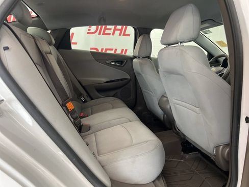 Used 2018 Chevrolet Malibu LS FWD image 10
