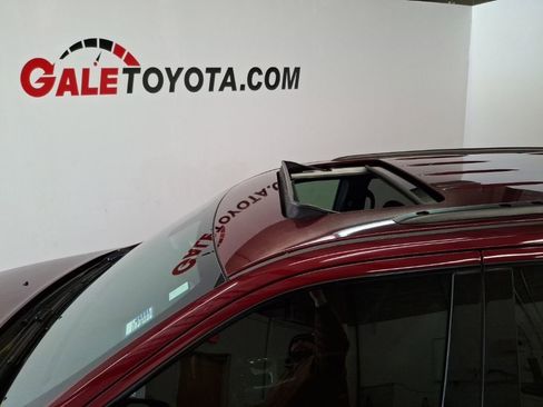 Used 2018 Jeep Grand Cherokee Altitude image 8