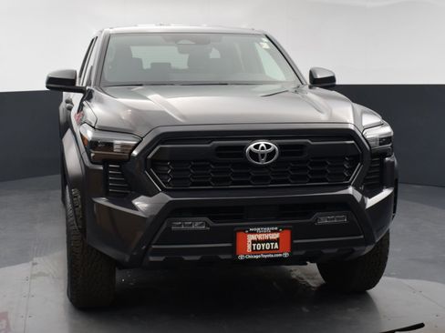 Used 2024 Toyota Tacoma TRD Off-Road image 7