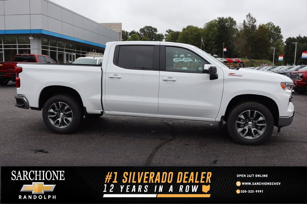 New 2026 Chevrolet Silverado 1500 LT w/ Z71 Off-Road Package AWD/4WD image 1