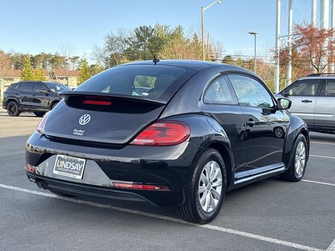 Used 2018 Volkswagen Beetle 2.0T S FWD image 3
