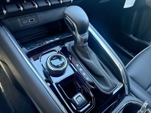New 2026 GMC Canyon Denali AWD/4WD image 16