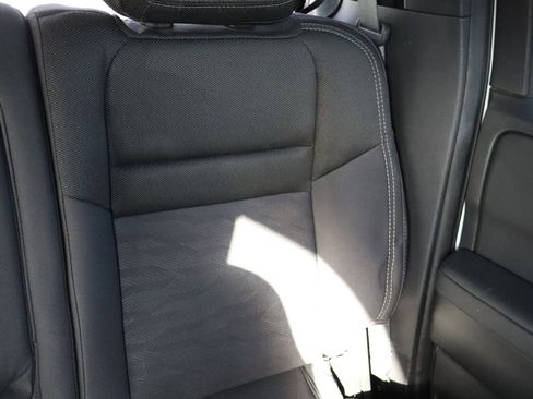 Used 2023 Nissan Frontier SV w/ Midnight Edition Package image 15