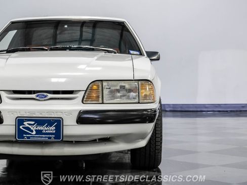 Used 1990 Ford Mustang LX image 18