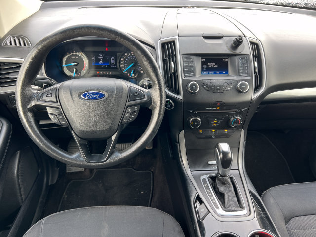Used 2017 Ford Edge SE AWD/4WD image 3