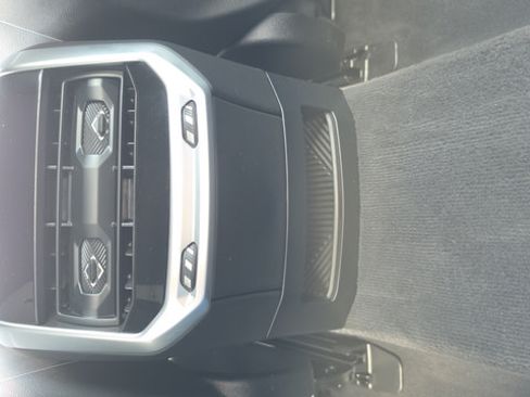Used 2025 BMW 760i xDrive w/ Executive Package AWD/4WD image 15