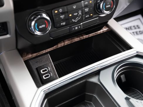 Used 2019 Ford F350 Lariat image 43