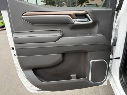 Used 2025 Chevrolet Silverado 1500 LT AWD/4WD image 14