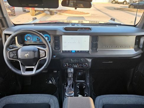 New 2025 Ford Bronco Big Bend image 10