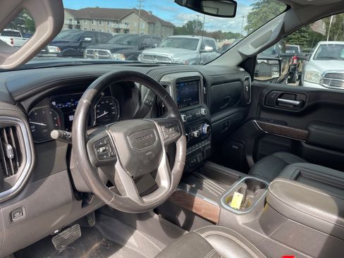 Used 2021 GMC Sierra 1500 Denali AWD/4WD image 17