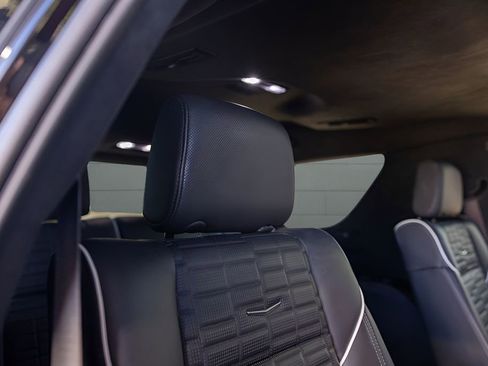 Used 2022 Cadillac Escalade Sport Platinum w/ LPO, ONYX Package AWD/4WD image 86