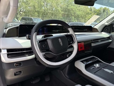 New 2026 Lincoln Navigator L Black Label AWD/4WD image 34
