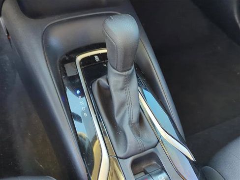 Used 2022 Toyota Corolla LE image 19