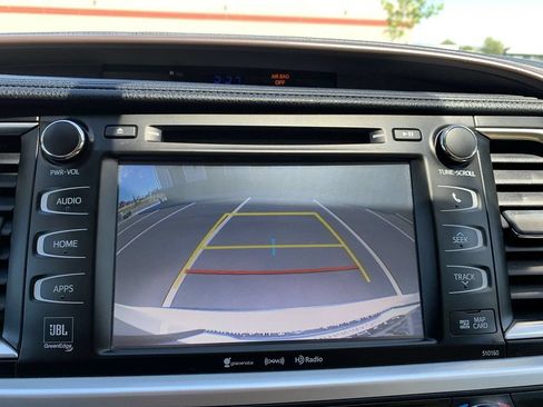 Used 2016 Toyota Highlander Limited AWD/4WD image 25