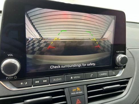 Used 2019 Nissan Altima 2.5 SV FWD image 13