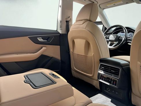 Used 2022 Audi Q8 Premium Plus image 29