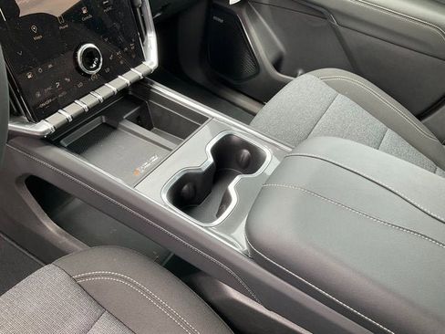 New 2025 GMC Acadia Elevation image 11