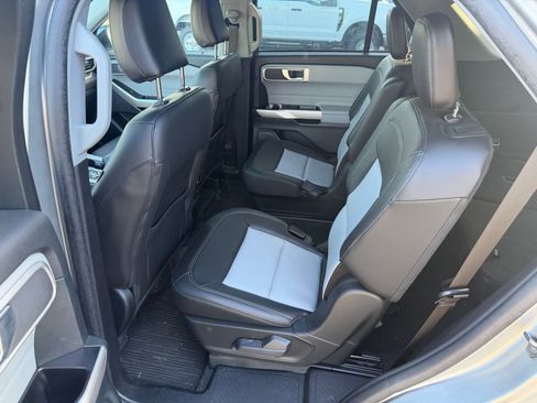 Used 2023 Ford Explorer XLT w/ Equipment Group 202A image 12