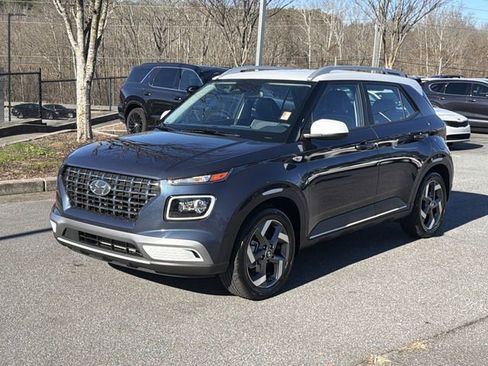 Certified 2025 Hyundai Venue Limited image 3