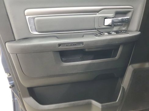 Used 2021 RAM 1500 Classic SLT image 19