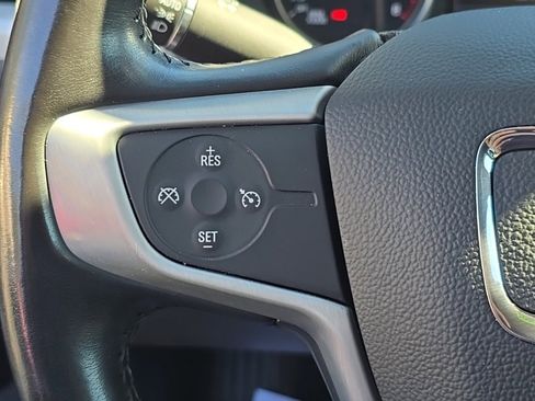 Used 2020 GMC Acadia SLE w/ Driver Convenience Package image 19