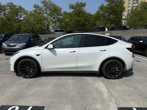 Used 2022 Tesla Model Y Performance AWD/4WD image 5