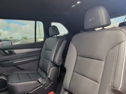 Used 2026 Buick Enclave Sport Touring FWD image 27