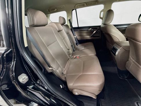 Certified 2022 Lexus GX 460 Luxury w/ Off Road Package AWD/4WD image 28