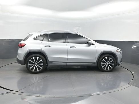 Used 2021 Mercedes-Benz GLA 250 4MATIC w/ Premium Package image 32