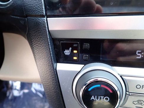 Used 2016 Subaru Outback 3.6R Limited AWD/4WD image 22