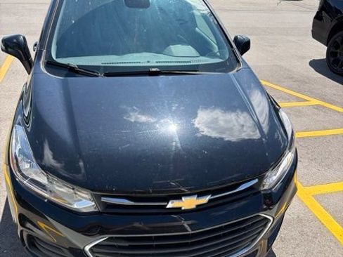 Used 2021 Chevrolet Trax LS w/ Tint and Cruise Package FWD image 2