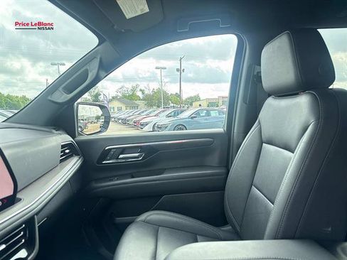 Used 2025 Chevrolet Tahoe LT AWD/4WD image 15