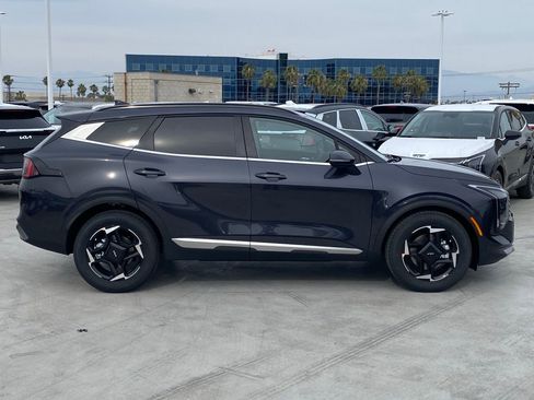 New 2026 Kia Sportage EX image 2