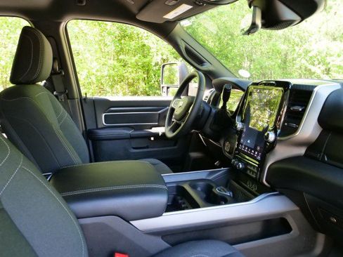 Used 2025 RAM 3500 Big Horn AWD/4WD image 42