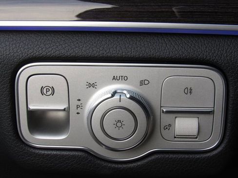 Used 2020 Mercedes-Benz GLE 450 4MATIC image 35