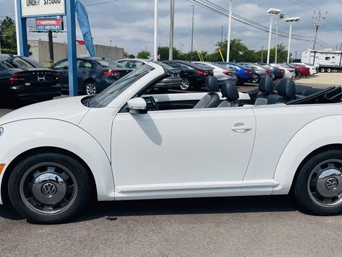 Used 2016 Volkswagen Beetle 1.8T Denim FWD image 8