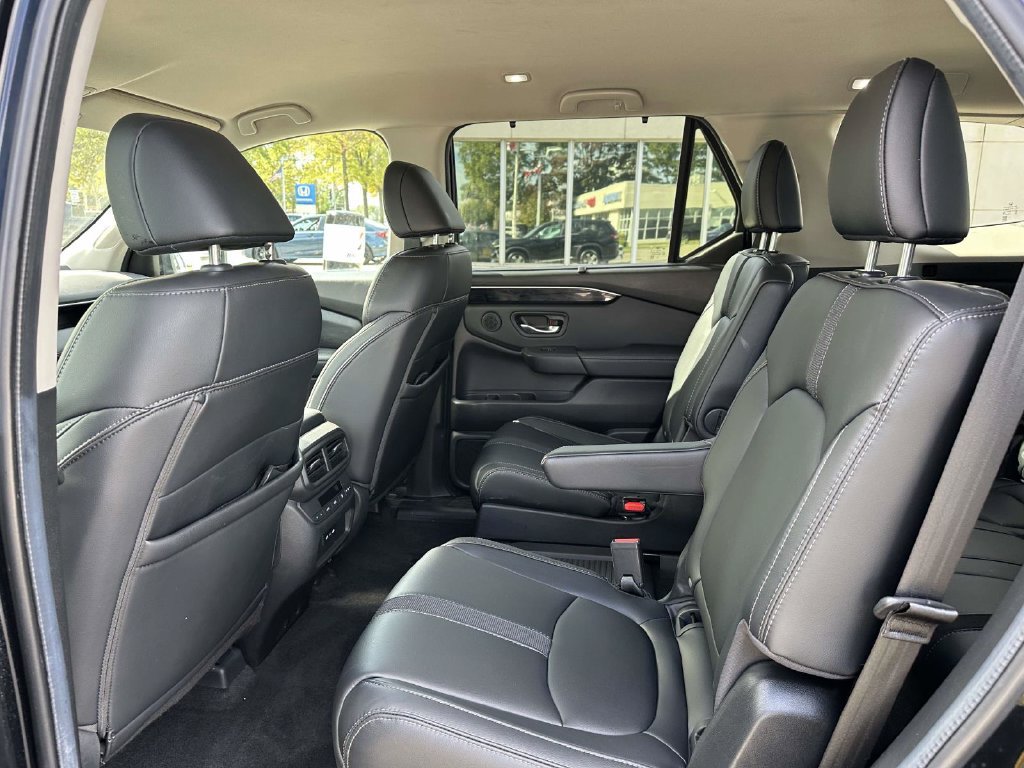 Certified 2024 Honda Pilot EX-L image 9