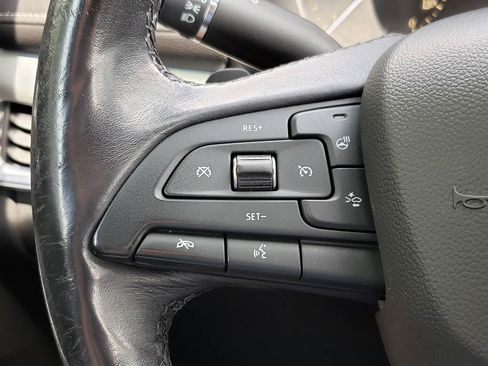 Used 2019 Cadillac XT4 Premium Luxury w/ Enhanced Visibility Package AWD/4WD image 21