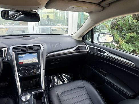 Used 2018 Ford Fusion SE w/ Equipment Group 602A FWD image 23