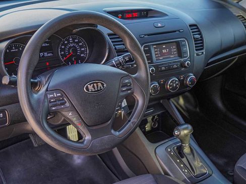 Used 2016 Kia Forte LX w/ LX Popular Package image 9