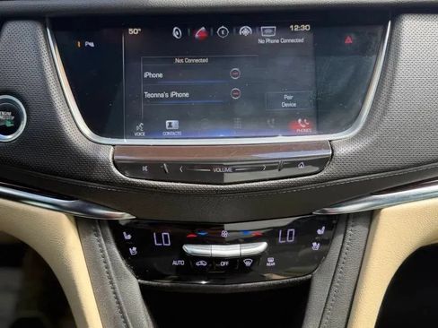Used 2017 Cadillac XT5 Premium Luxury AWD/4WD image 17